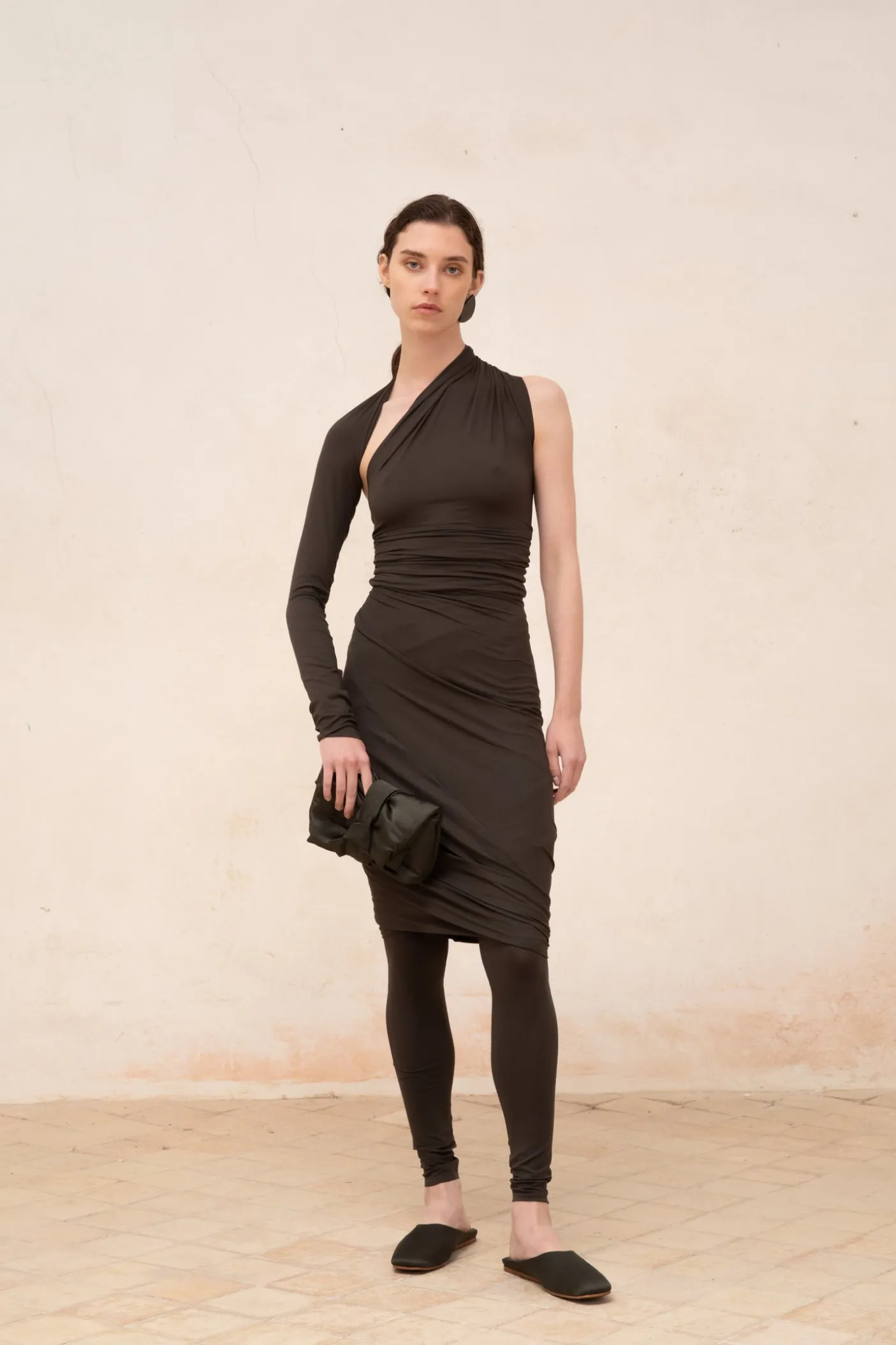 Alice, falda entallada en cupro stretch grafito
