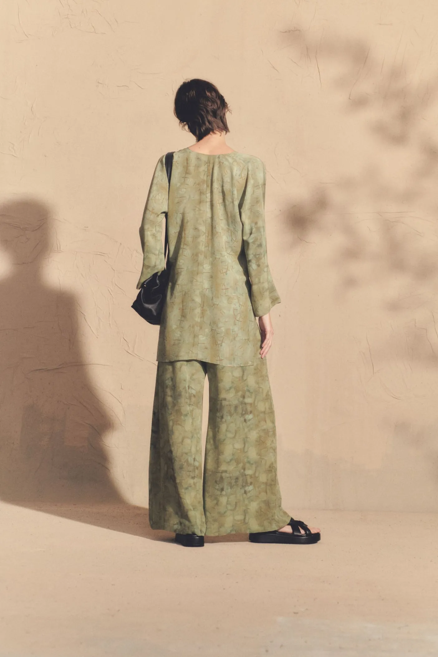Amina, amantis print silk pants