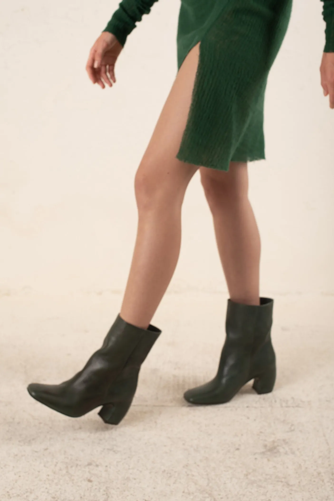 Camila, botín verde