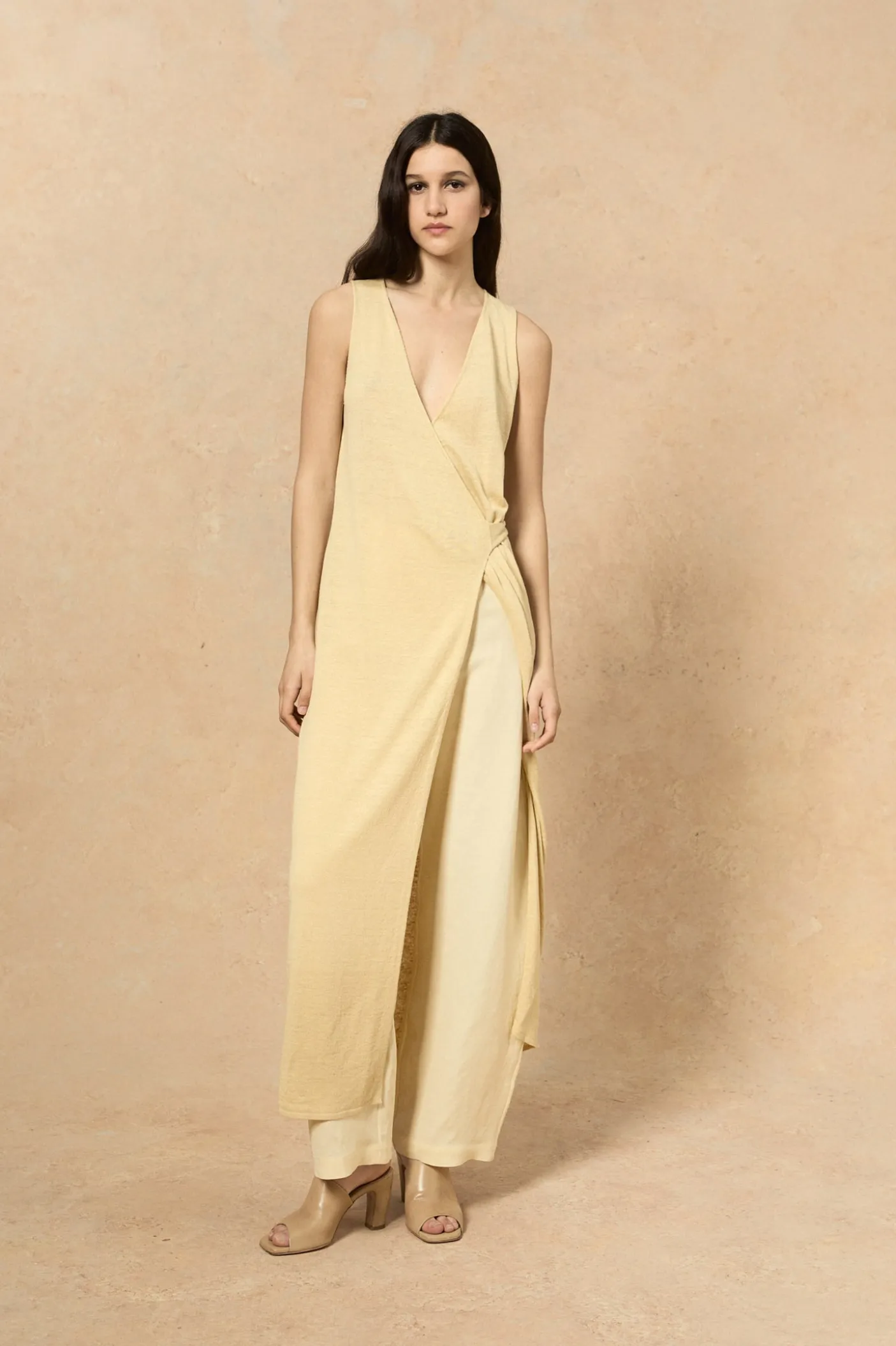 Canton, vestido cruzado de punto vainilla