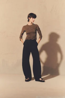 Chiara, smoke gray pants