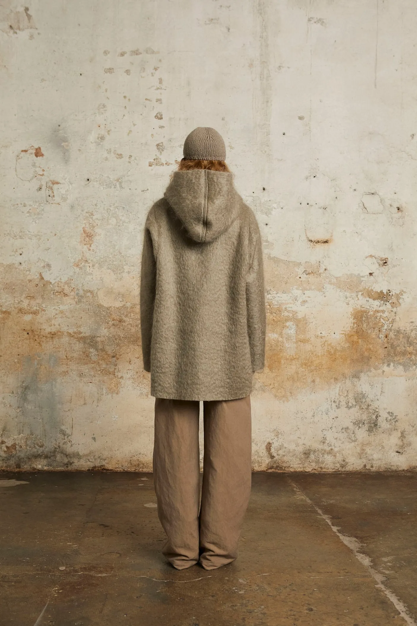 Circ, gorro de punto baby alpaca y seda gris