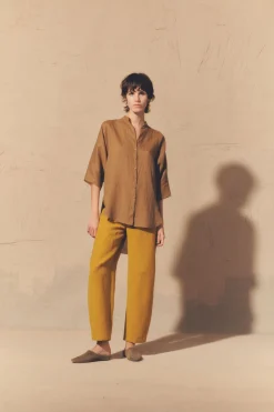 Dakota, pantalón en lino y lana virgen cúrcuma
