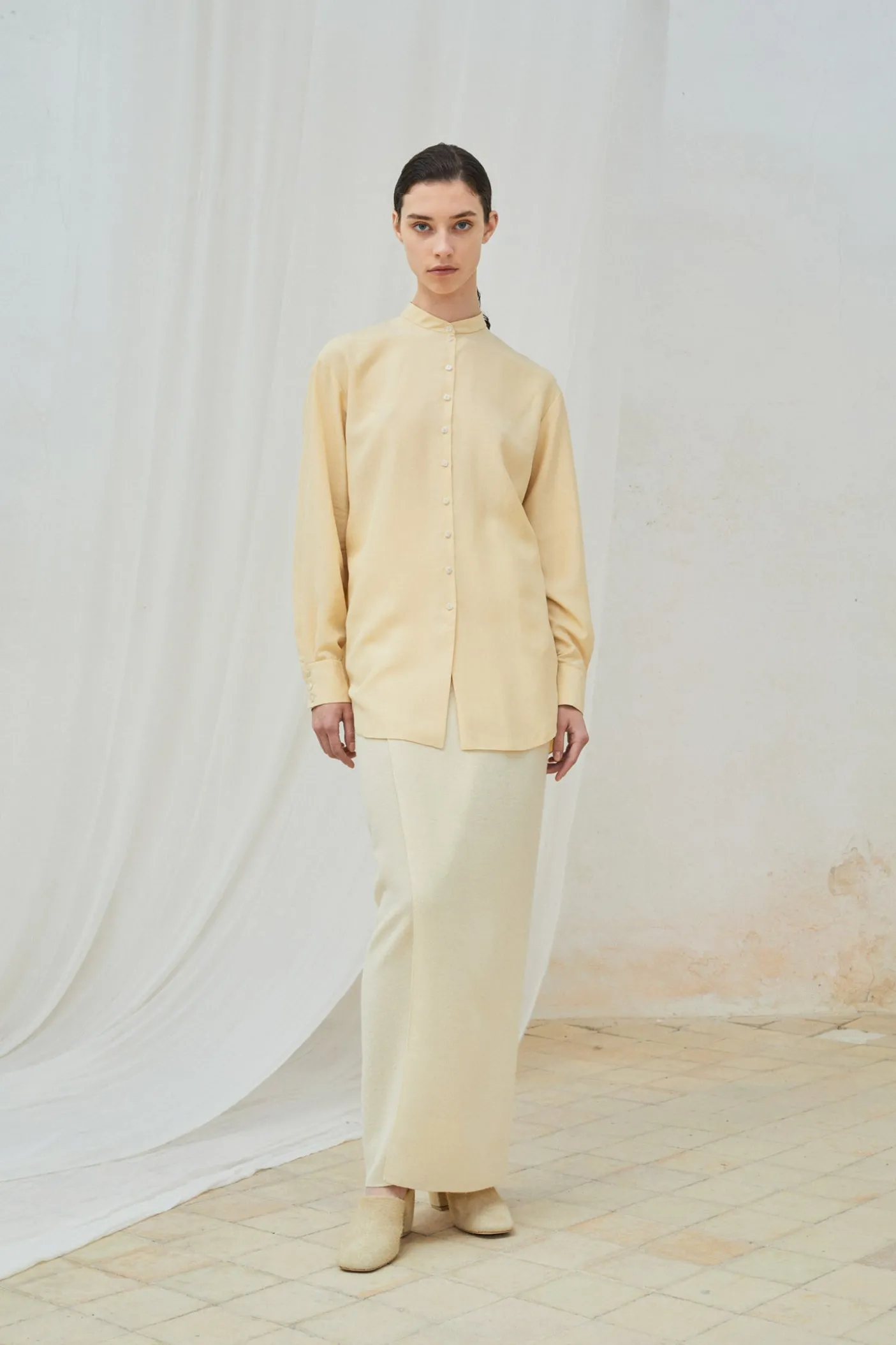 Fernanda, beige silk shirt