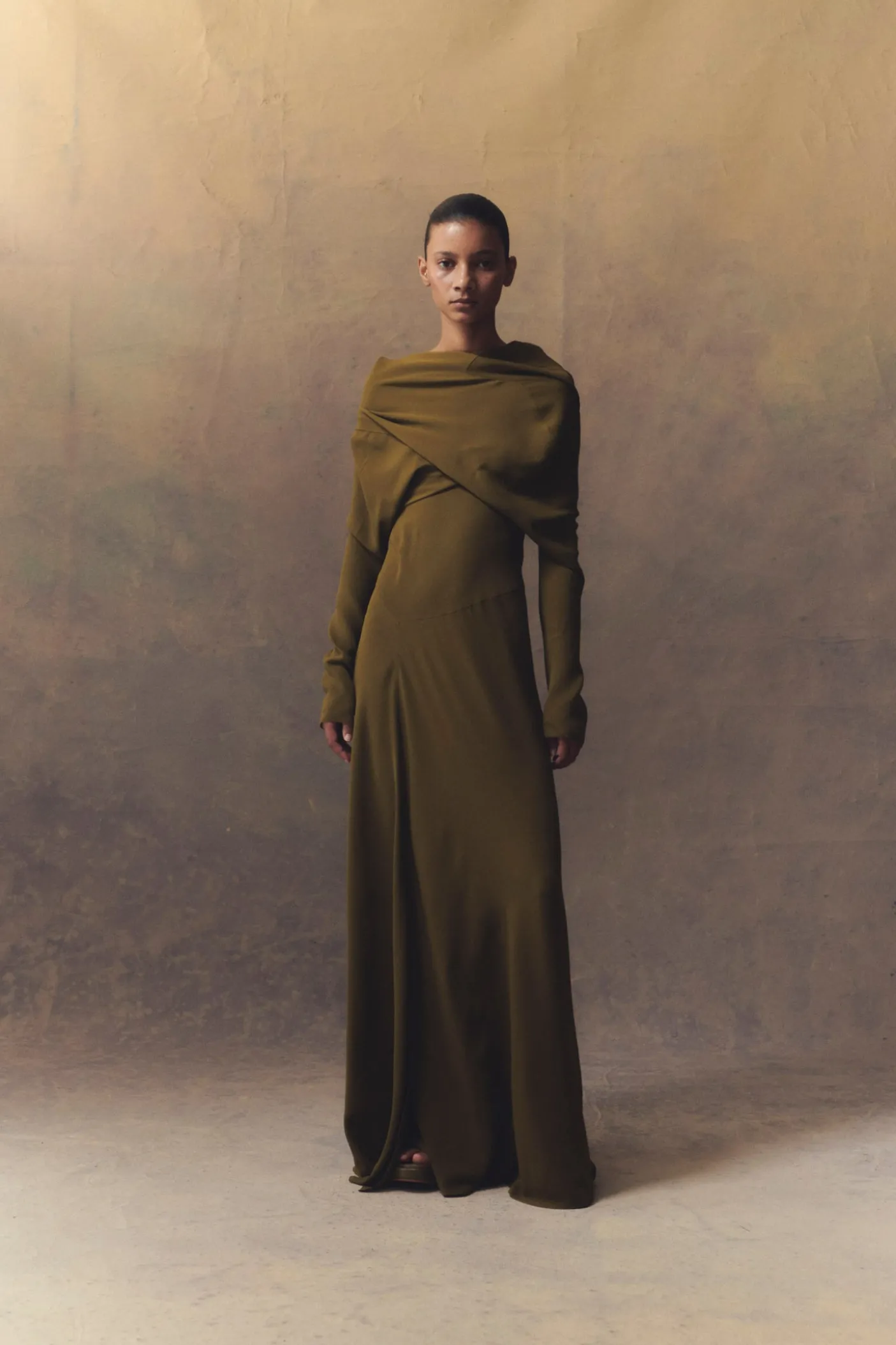 Georgia, long dress in moss green silk