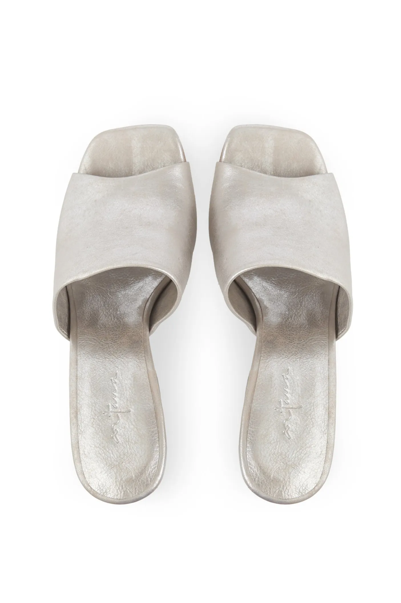 Janis, mules en blanco plateado