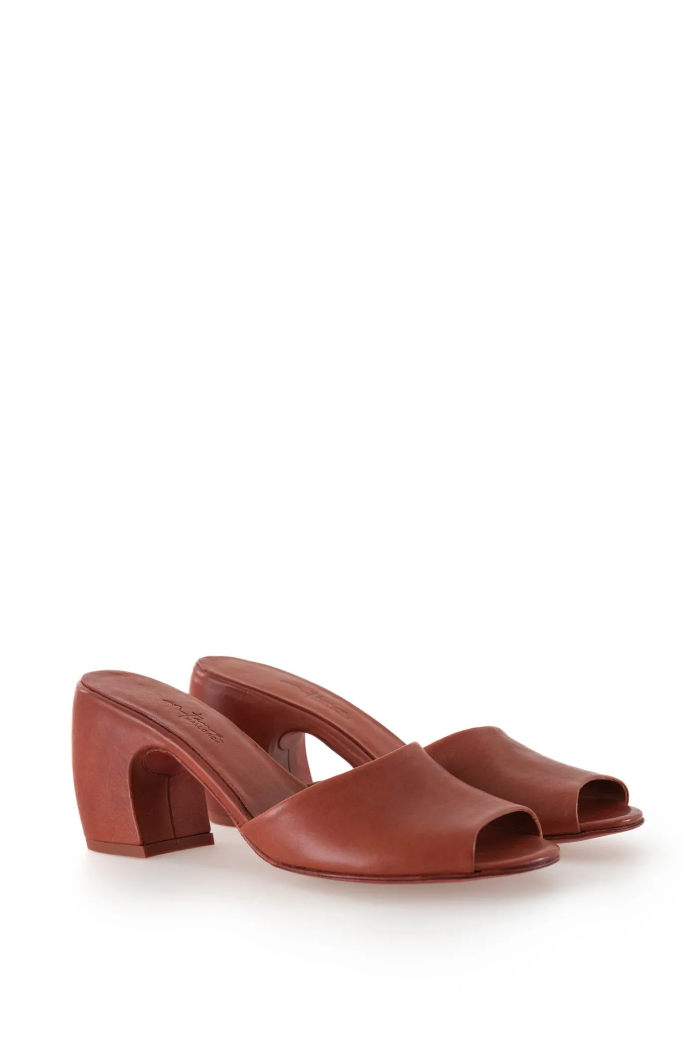 Juno, sandalia brandy