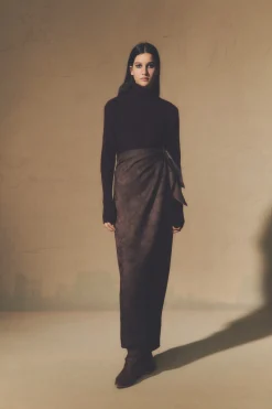 Kaia, burgundy turtleneck sweater