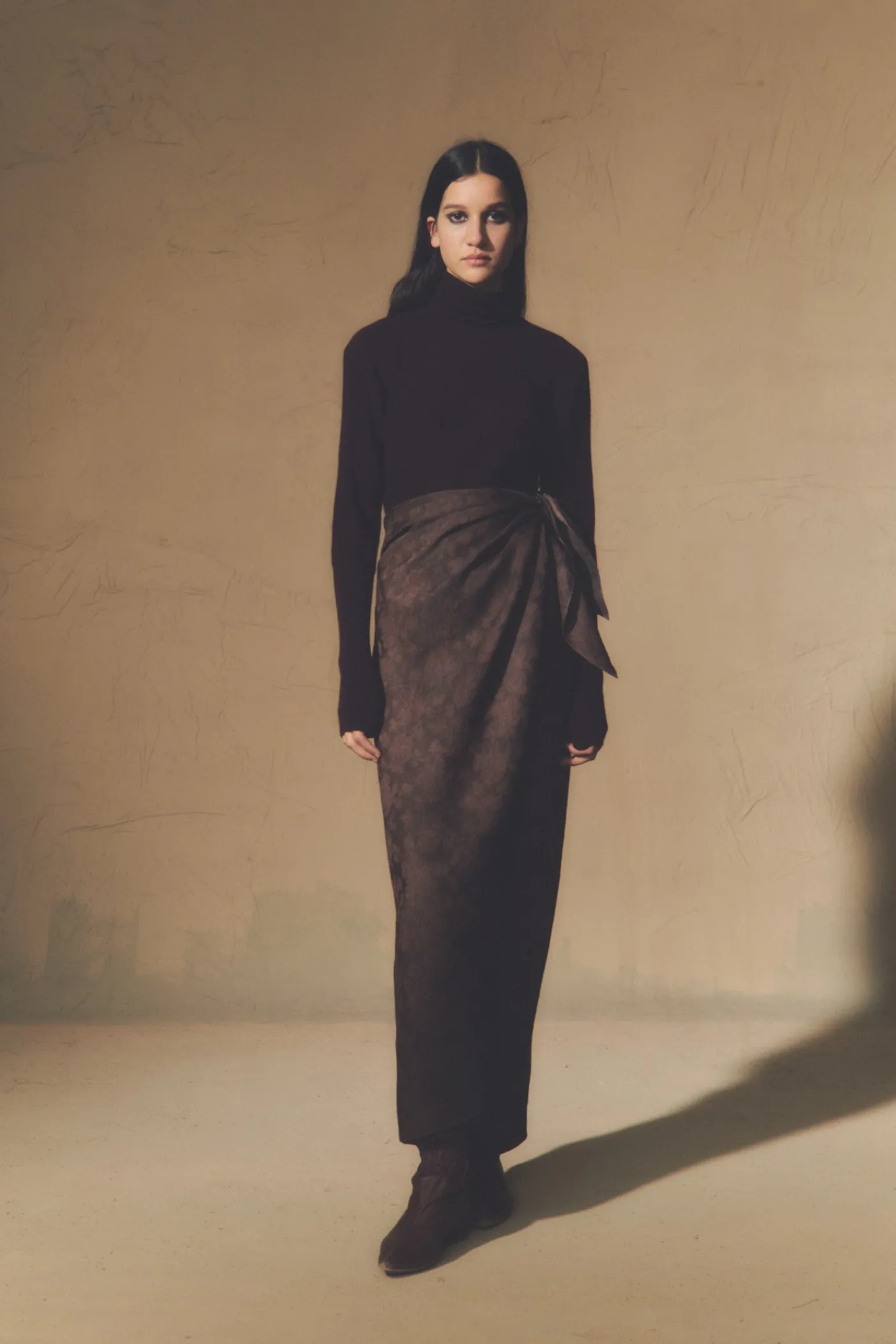 Kaia, burgundy turtleneck sweater