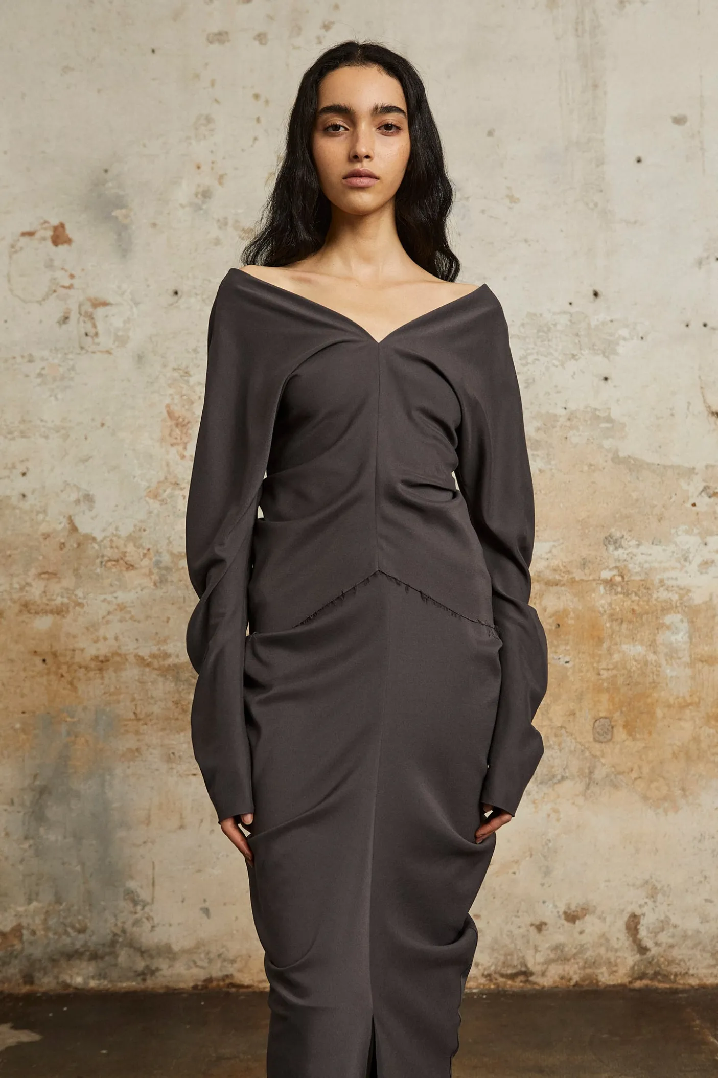 Kaz, long gray silk skirt