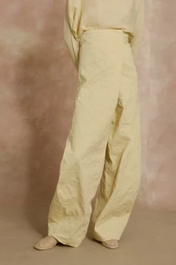 Limon, pale yellow high-waisted pants