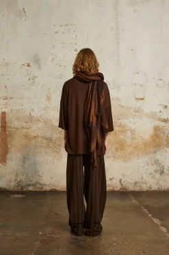 Marc, foulard a rayas marron y tabaco en cachemir y seda