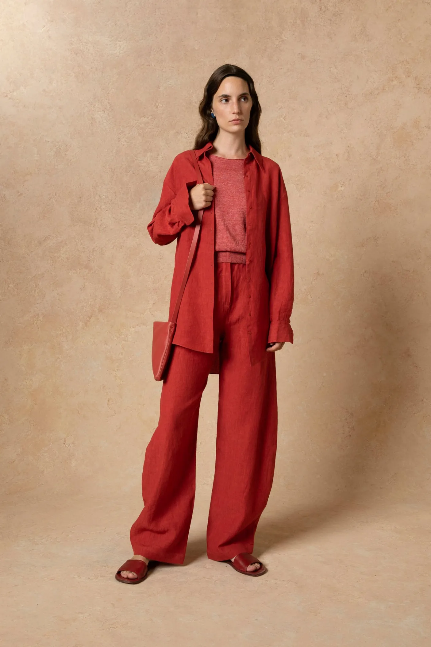 Marlo, camisa en lino rojo