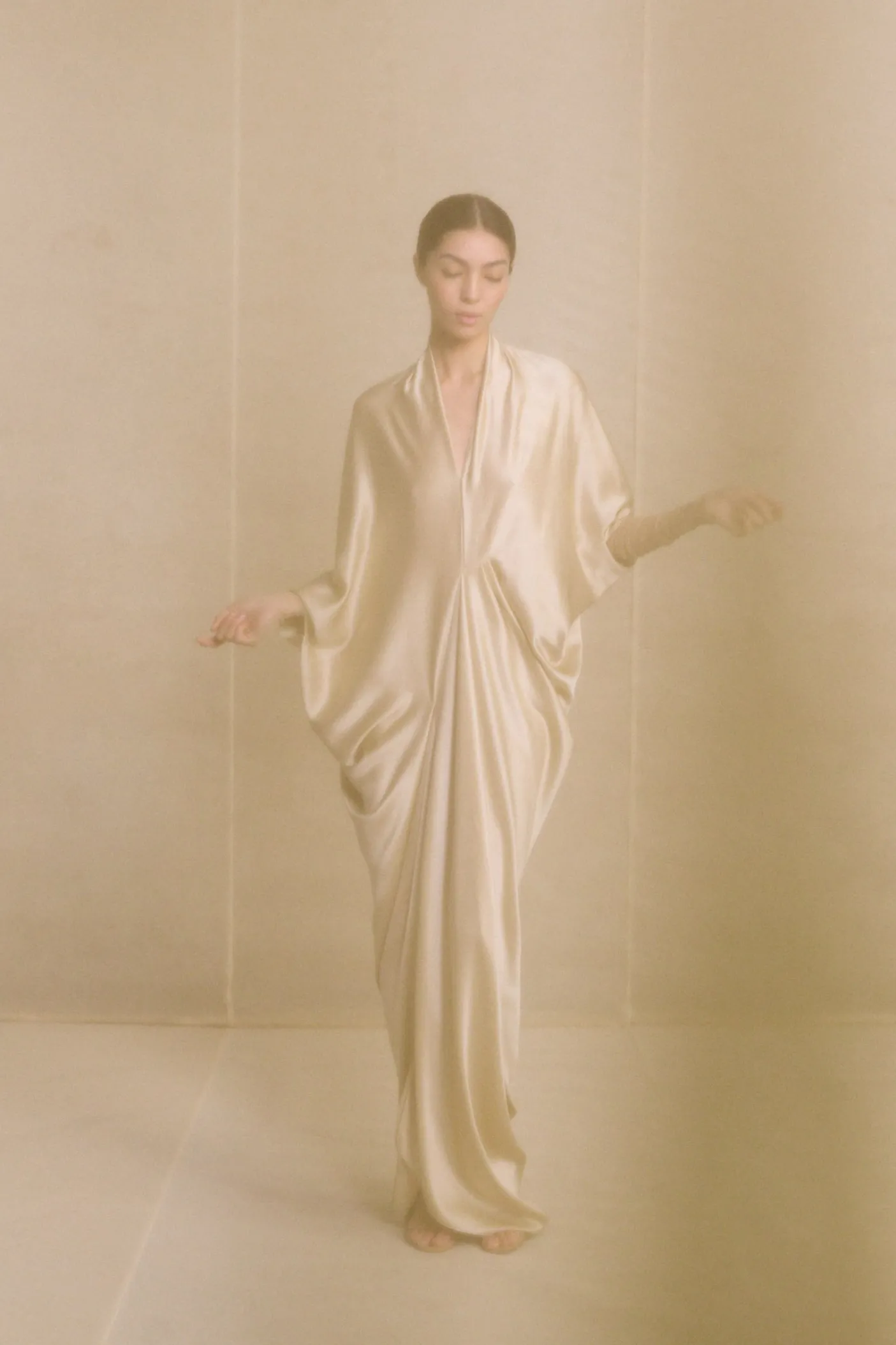 Ona, champagne dress