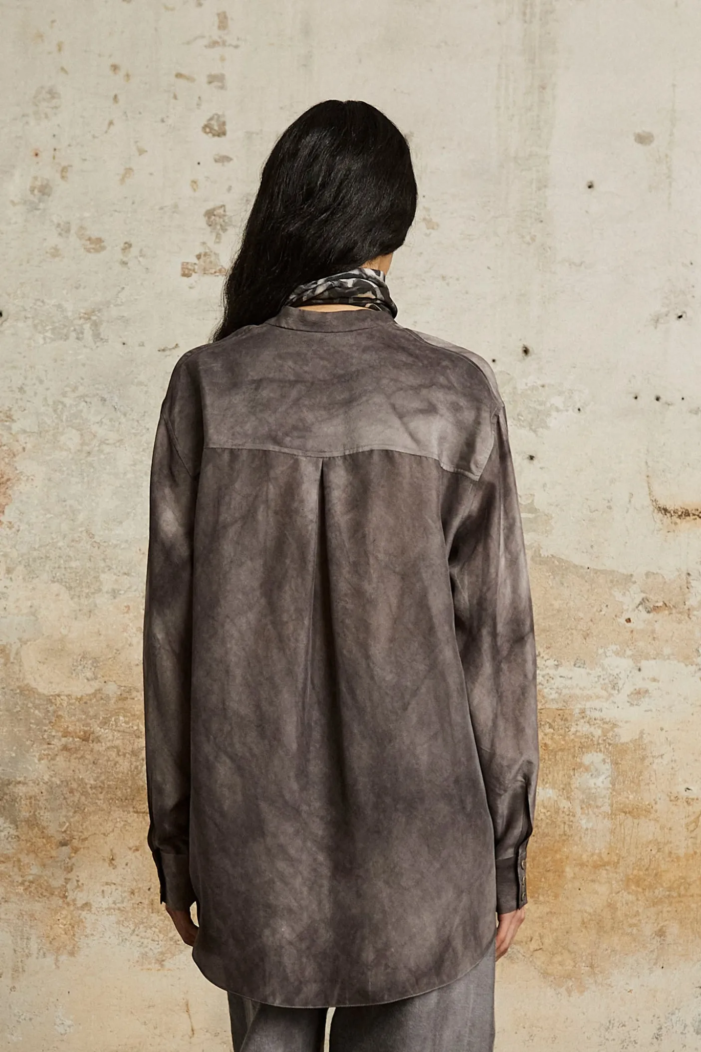 Park, camisa en seda lila maltinto
