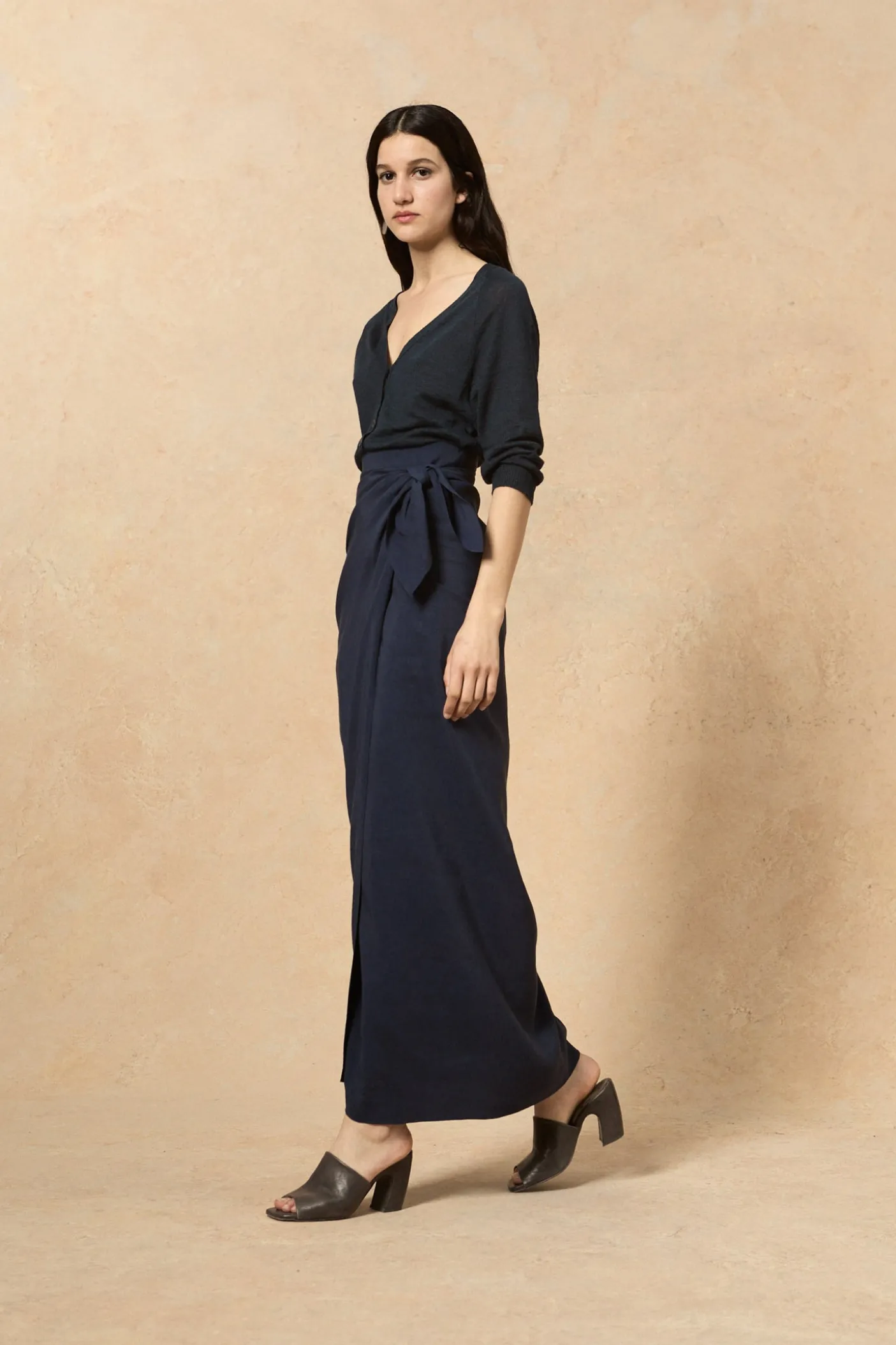 Rinen, navy linen cardigan