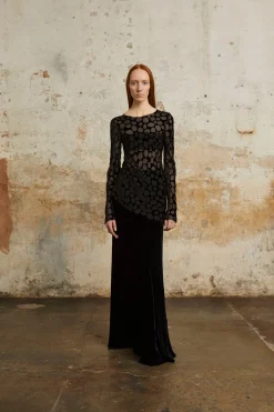 Roisin, long skirt in black velvet