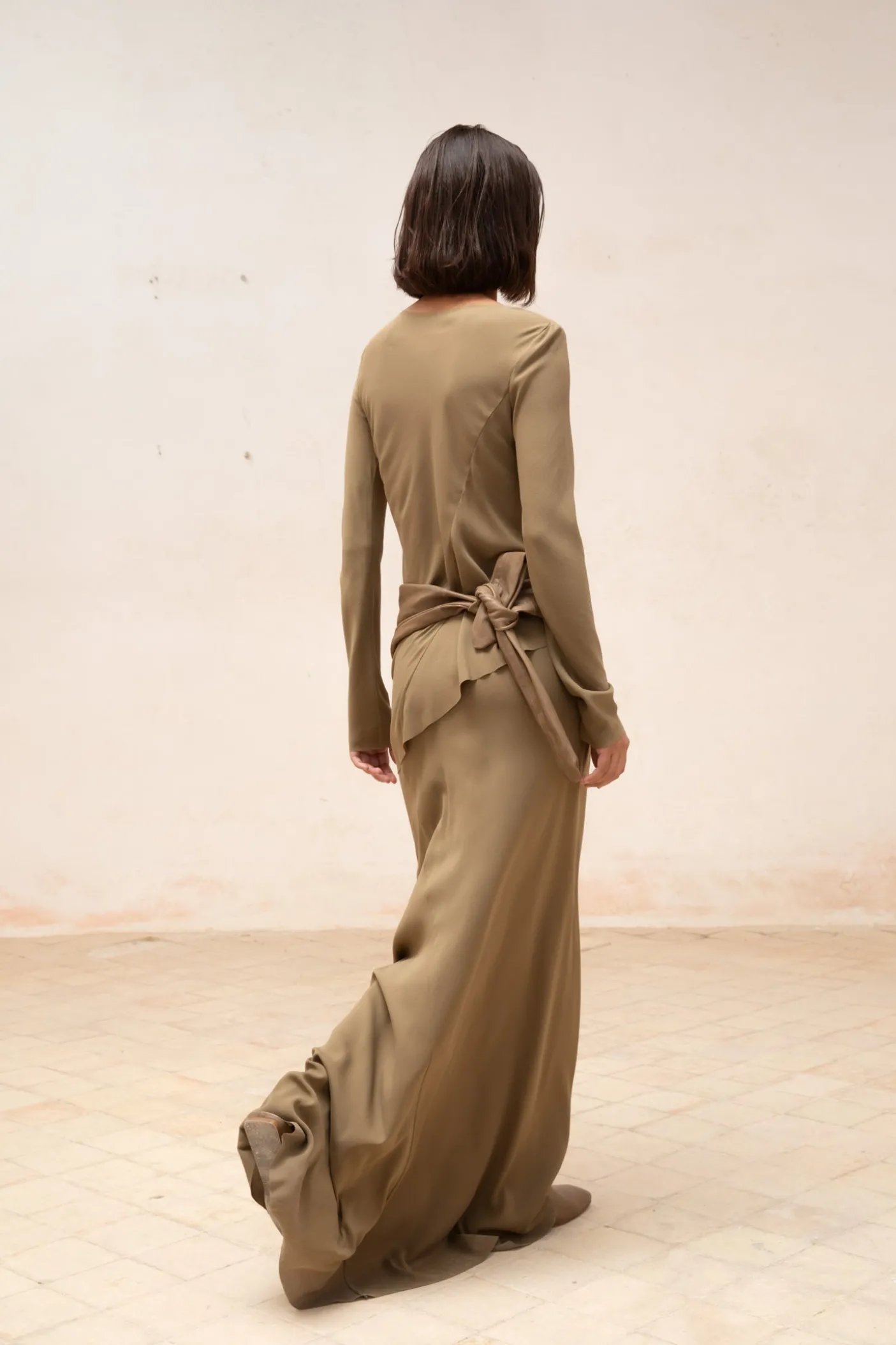 Sabrina, top en seda stretch kaki