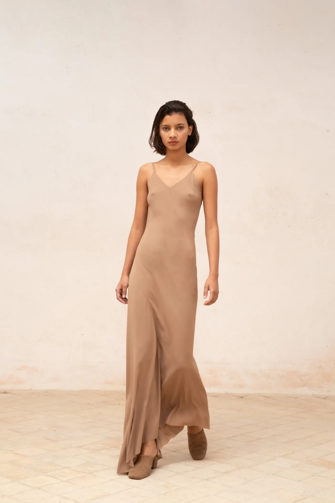 Sabrina, vestido en seda stretch cocoa