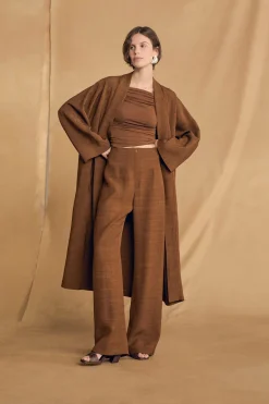 Saga, cinnamon pants