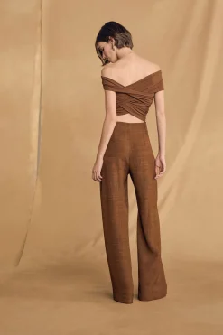 Saga, cinnamon pants