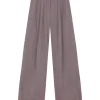 She, pantalón lavanda