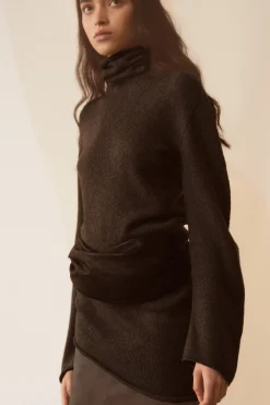 Snow, jersey de cuello alto en lana y cachemir negro