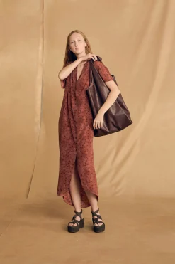 U XL, bolso de cuero granate oscuro