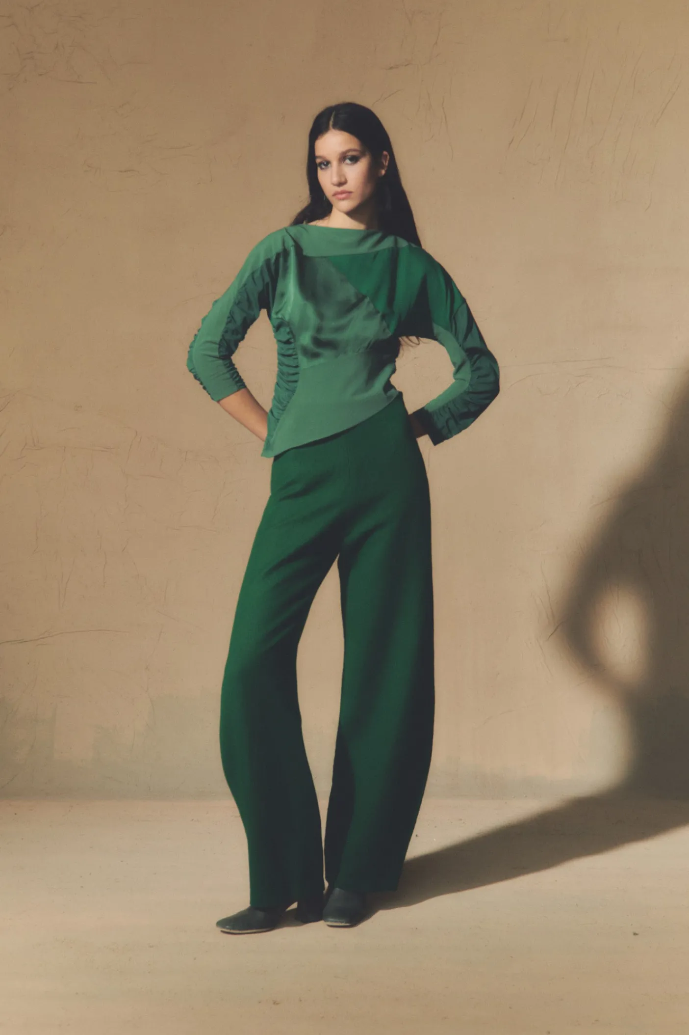 Viena, emerald green linen and virgin wool pants