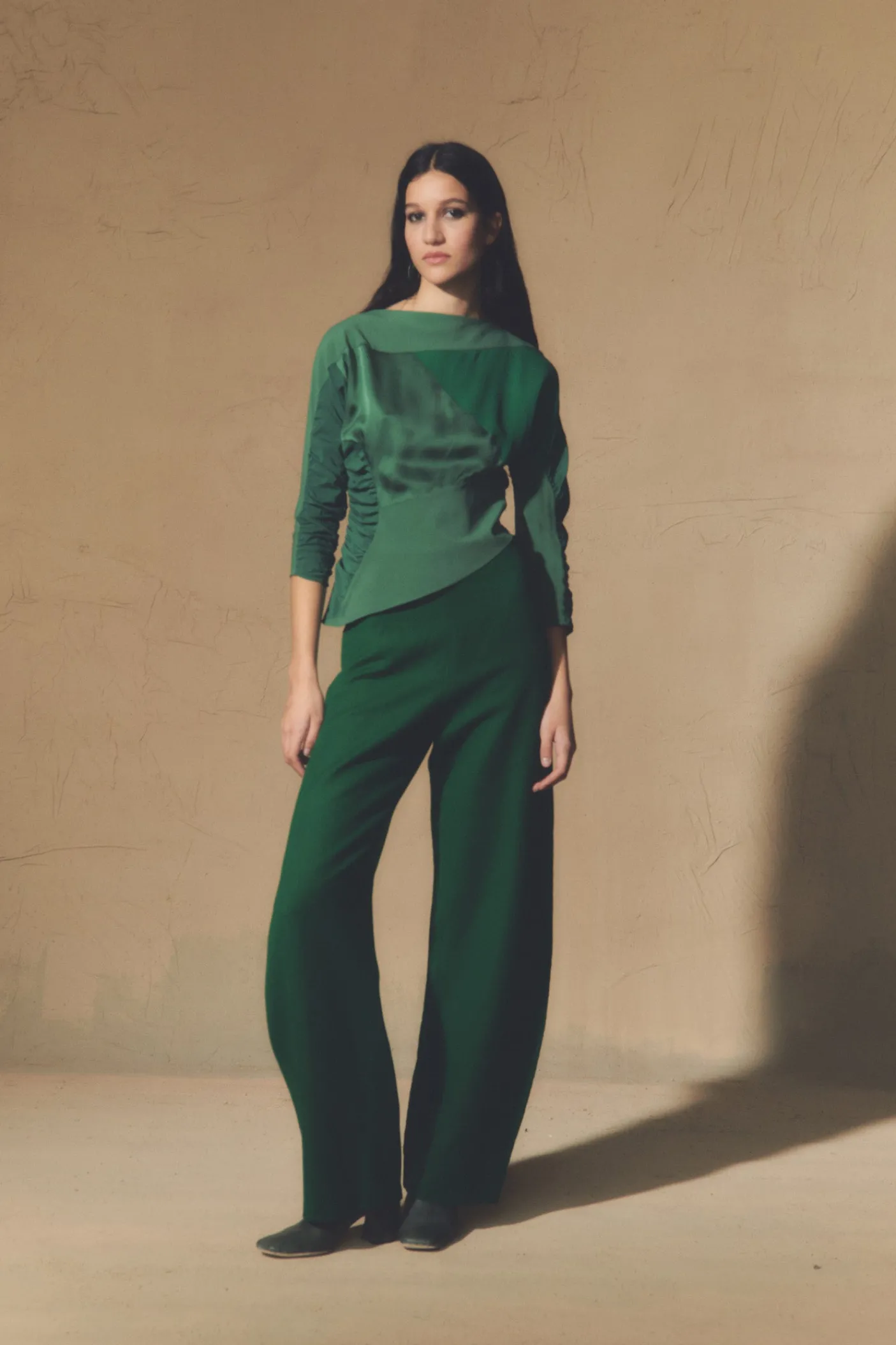 Viena, emerald green linen and virgin wool pants