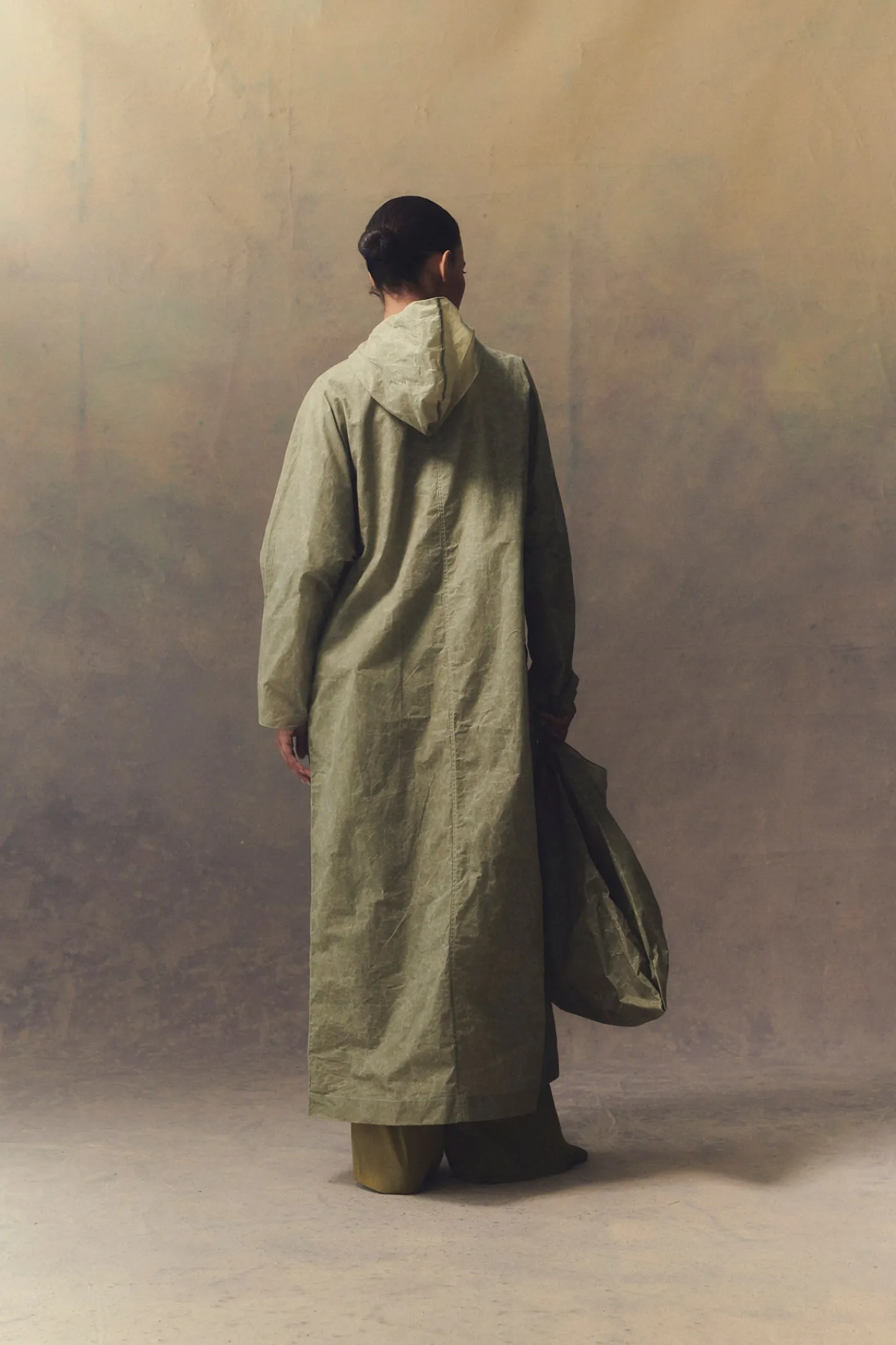 Wax, XL bag in eucalyptus green waxed cotton